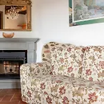 Guesthost - Lovely With Panoramic Terrace Apartmán *