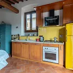 Guesthost - Lovely With Panoramic Terrace Carmignano